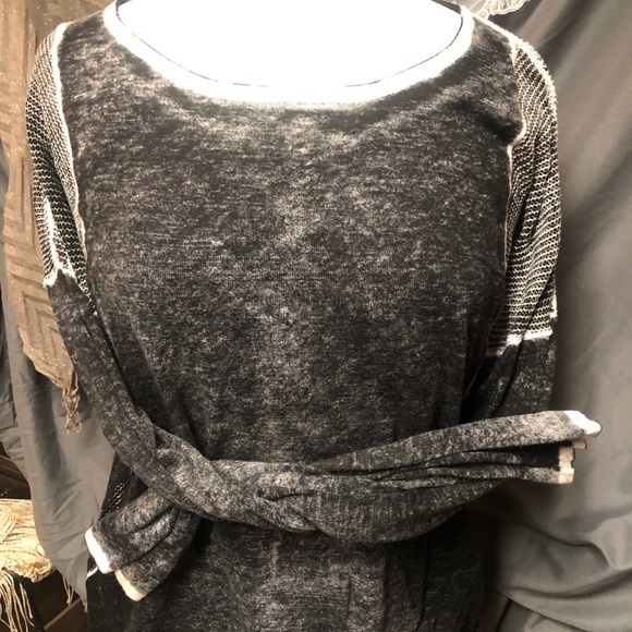 Sweater like top - Picture 1 of 4